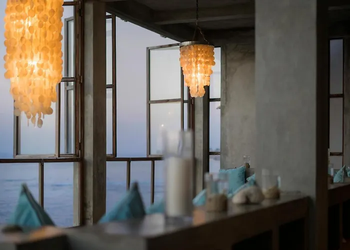 V * Uluwatu