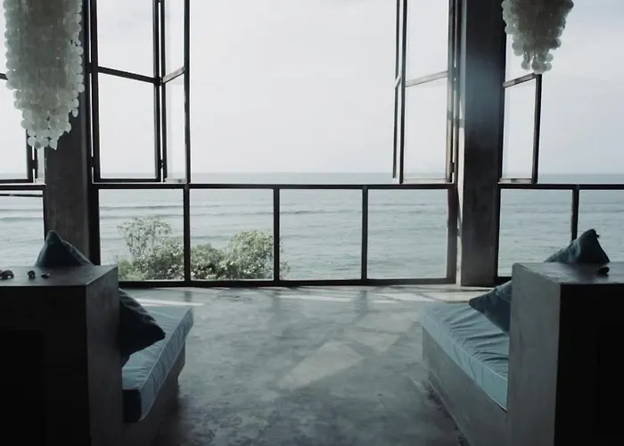 V Uluwatu