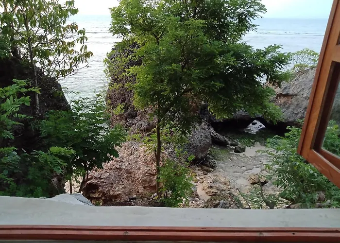 V Uluwatu