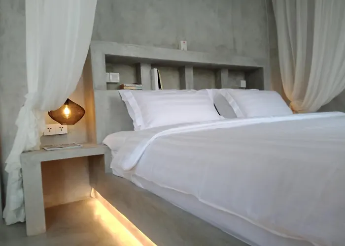 V Villa *