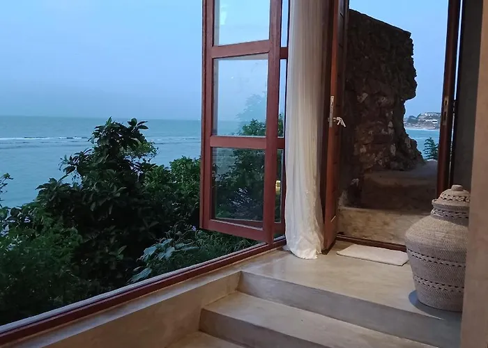 V * Uluwatu