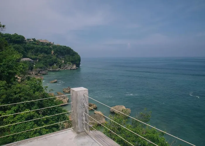 V Uluwatu