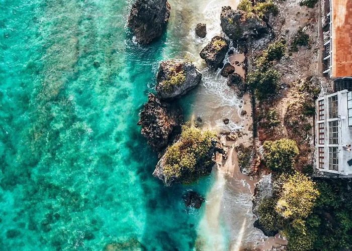 V * Uluwatu